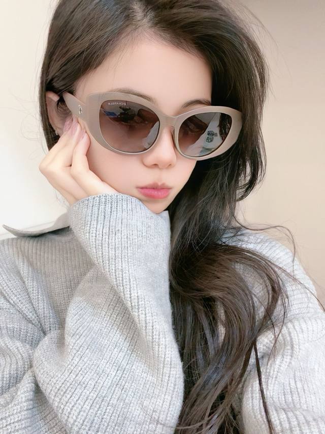 Chanel 香奈儿 2025新款潮流爆款 时尚圆框太阳镜 佩戴舒适 网红潮款墨镜 女士高清加厚偏光太阳镜 高品质Tr镜框 型号Ch3991