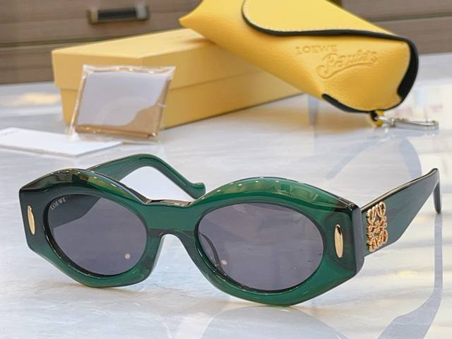 Loew* 罗意*威新款太阳镜， Model：Lw5097S，Size：52口21-145