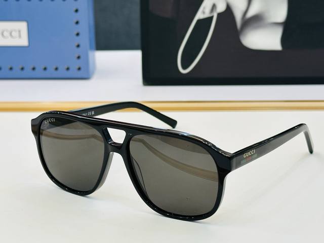 Gucc* 古家Gg1856S Size：57口15-145 原版墨镜搭配镜框时尚靓丽 L个性十足