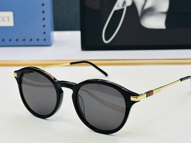 Gucc* 古家Gg1890Sa Size：49口22-145 原版墨镜时尚靓丽 B个性十足