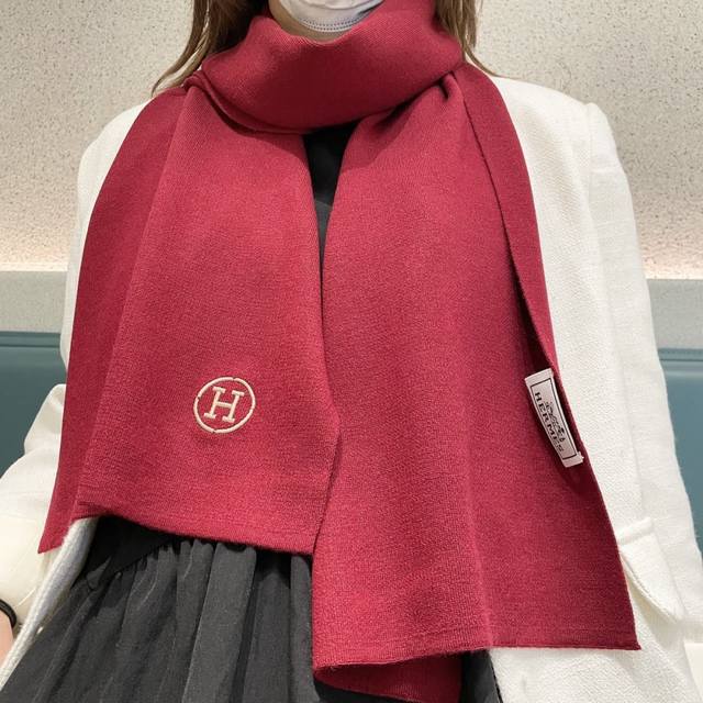 爆款上新 情侣款爱马仕 独家牛货 奢华尽在尺寸之间，高端品质具有超高羊绒品质才会被此品牌青睐这种精品是市场上及其少见的围巾针织，真是超级高端货只有这种大品牌才会