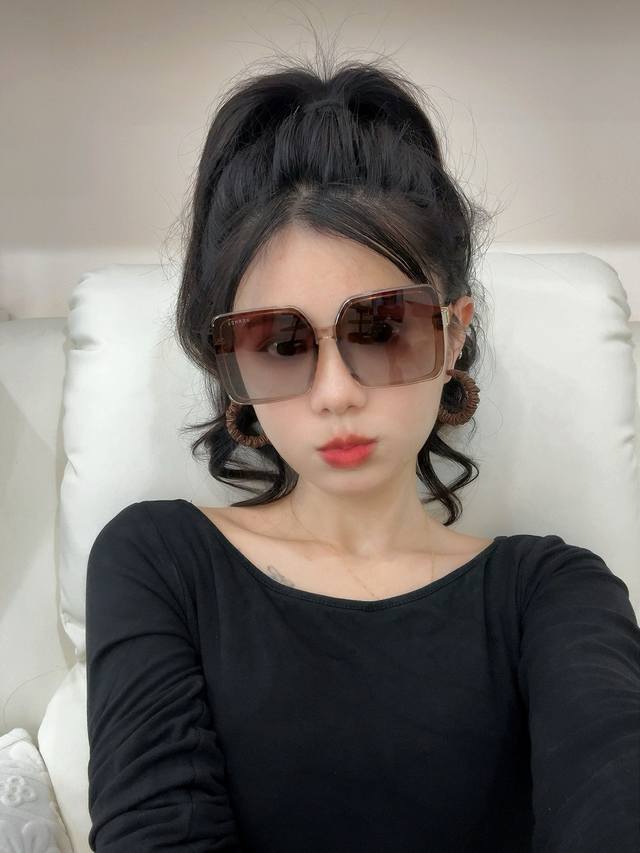 2025新款 爱马仕女士偏光太阳镜 宝丽来高清镜片高品质Tr-90镜框 时尚百搭！ 型号：H5204