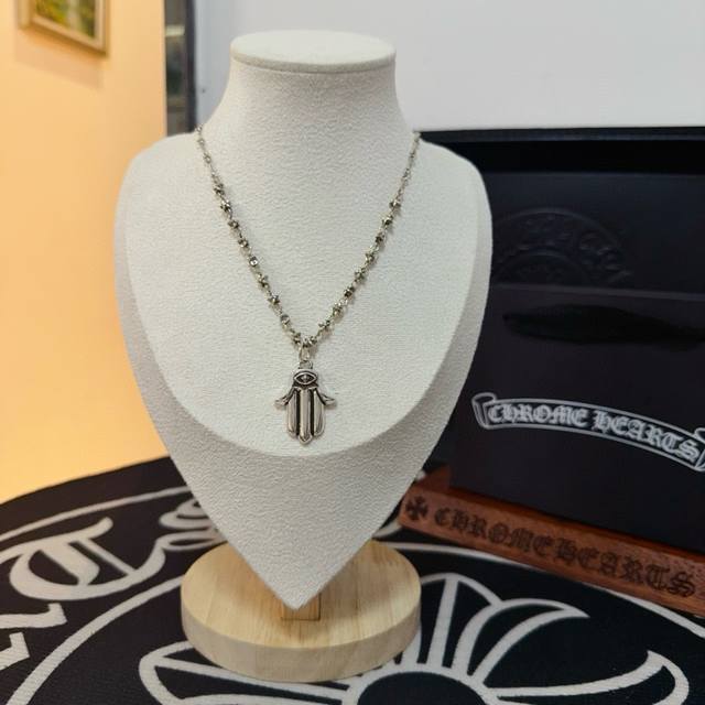 新款 专柜品质 Chrome Hearts克罗心麻花五星花项链 ，凹凸造型不同的花纹设计风格 呈现出与众不同 十字架 童军花是克罗心的志 所以更经久不衰 正品打