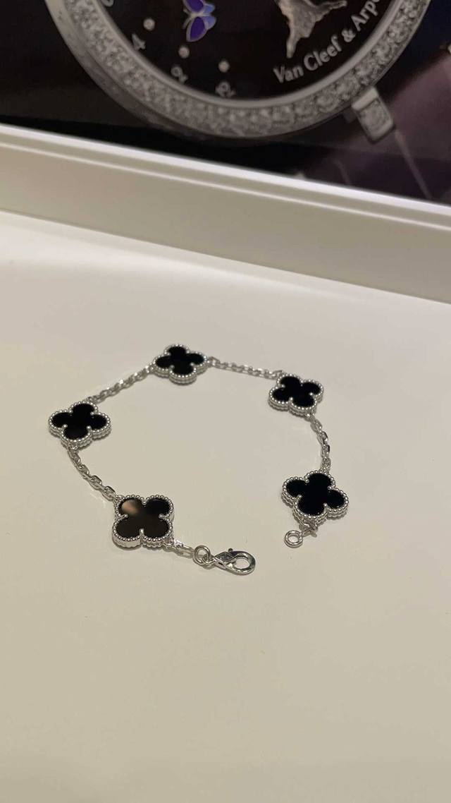 V金材质梵克雅宝Vca黑玛瑙五花手链