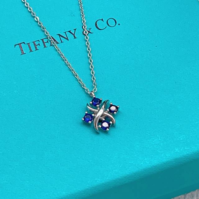 Tiffany*帝芙尼最新款蓝色镶钻方块银项链 一致Zp黄铜材质，非常的上镜设计很特别值得入手高级手工坊系列