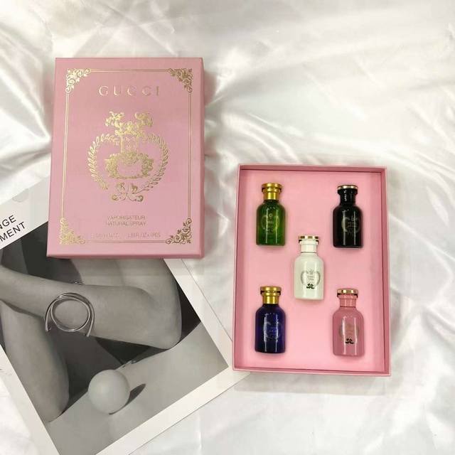 专柜品质 古驰炼金术香水小样10Ml礼盒五件套 内含：翡翠冷，蛇之谜，松鼠，瑰之颂，仙女颂