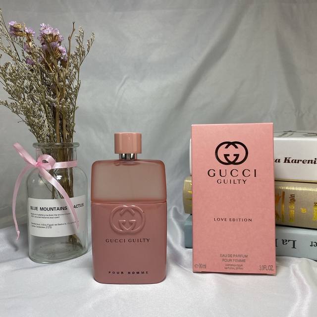 高端品质 Gucci 古驰罪爱 年情人节限量情侣香水Love Edition 粉瓶女士90Ml 女香主打果树花香调 女香采用了哑光粉色瓶，是具有清新的花香型，添