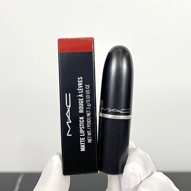 高品质 Mac经典口红。 编码以图为准最新日期9色：602-646-102-108-502-510-520- 7-813。Mac子弹头口红！！