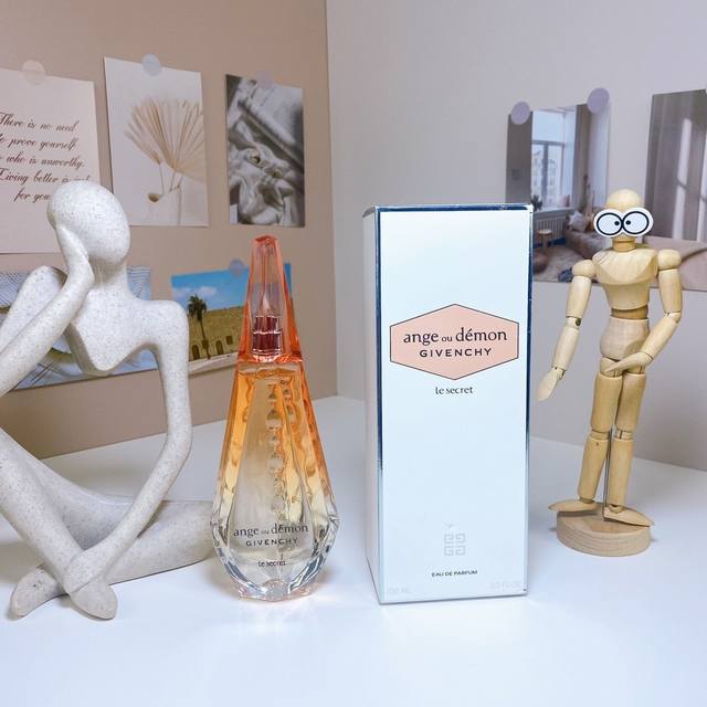 高品质 纪梵希魔幻天使灿若晨曦100Ml Givenchy Ange Ou Demon Le Secret,2009 品牌:纪梵希 属性:女香 香调:花香调 前