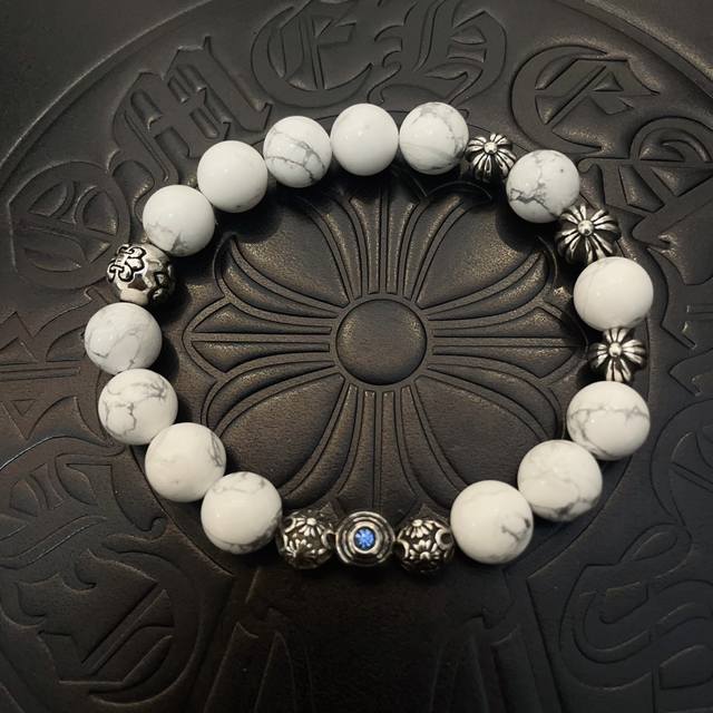 新款 专柜品质 Chrome Hearts克罗心 经典复古多元素白松石手链手串，凹凸造型不同的花纹设计风格 呈现出与众不同 十字架 童军花是克罗心的志 所以更经