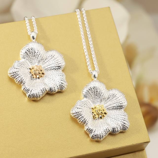 大号栀子花项链 布契拉提 Buccellati 意大利高级珠宝品牌 复古宫廷风项链 亚金材质 18K厚金分色电镀 高品质 布契拉提项链 栀子花项链