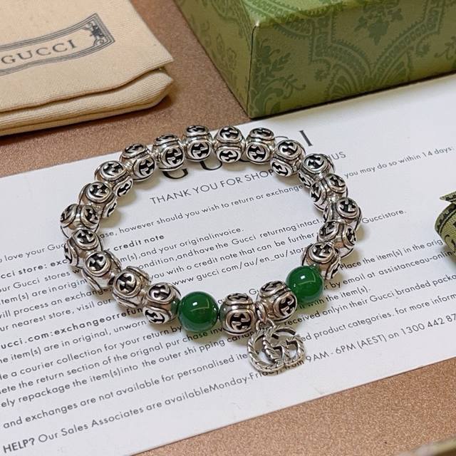 古驰手链男女同款 最新款手链档次更高明星同款Anger Forest系列双G手链 尺寸:16-24厘米 细节对版做旧处理 非市面亮面版型 非市面普通做工 这款一