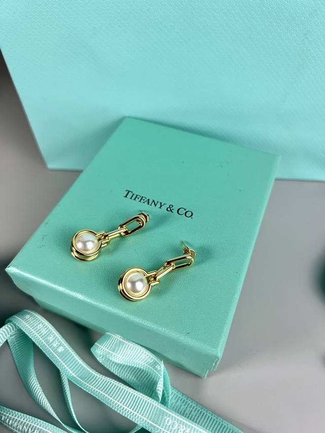 蒂芙尼Tiffany 珍珠 耳钉，不用多解释的品质质感，人手必备单品