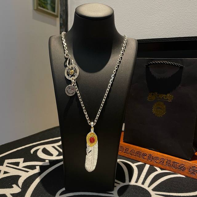 新品上架 Goro’S高桥吾郎红松石羽毛吊坠，高桥经典项链，顶级版本，认准独家拍摄，主攻高端市场 ，快手 Ins 小红书热门款，绝对区别普通版本！图片产品细节与