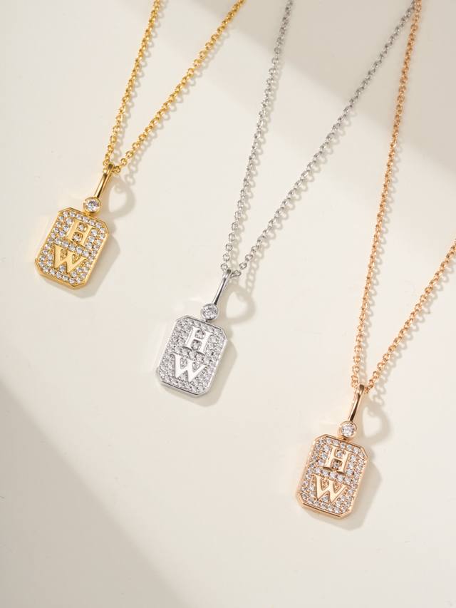 Harry Winston 香水瓶项链小号 Harry Winston 海瑞 温斯顿香水瓶项链，Hwlogo项链，正面浮雕工艺Hw 密镶满钻。整体也不是那种很浮