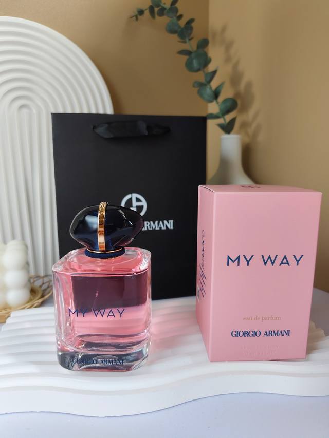 原单品质 阿玛尼 自我无界 100Ml 打起优惠 香调：花香调 前调：香柠檬橙花 中调：晚香玉茉莉 后调：香草麝香雪松 属性：女香