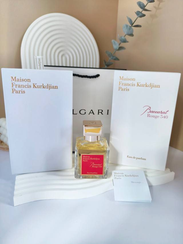 原单品质 Mfk 弗朗西斯库尔吉安百家乐透明版70毫升 Baccarat Rouge540 Extrait 香诗之水 淡香精 香诗之水香气浓郁辛辣 由茉莉藏红花