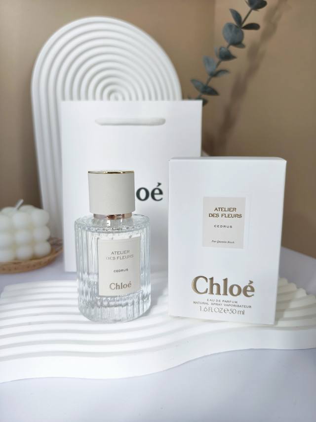 原单品质 蔻依仙境花园系列-北国雪松50Ml 打起优惠 香调：辛辣木质调 气味：小豆蔻木质香苔藓檀香木香根草 属性：中性香