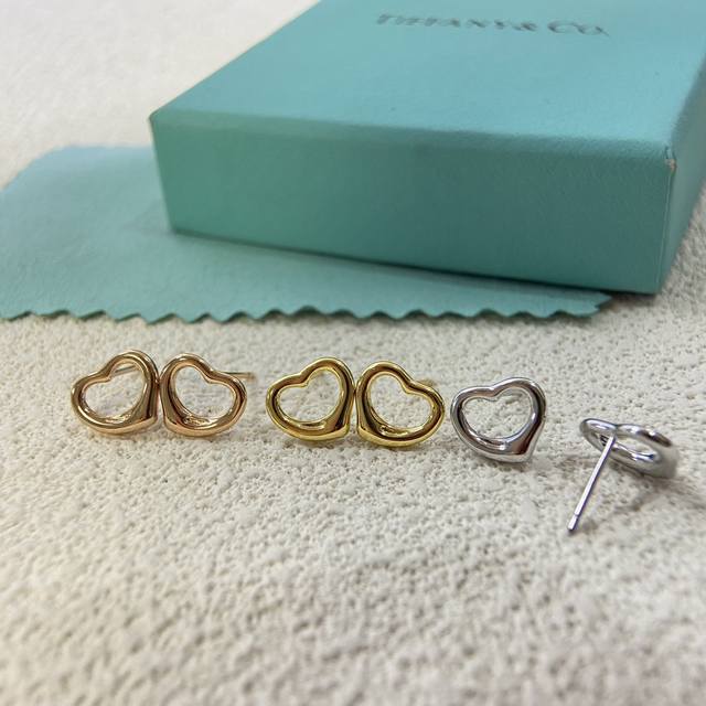 蒂芙尼耳钉 新品镂空光面爱心耳钉