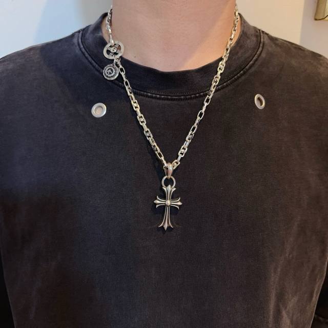 新品上架 Goro’S高桥吾郞克罗心结合项链 顶级版本，认准独家拍摄，主攻高端市场 ，快手 Ins 小红书热门款，绝对区别普通版本！图片产品细节与Zp一致！原版