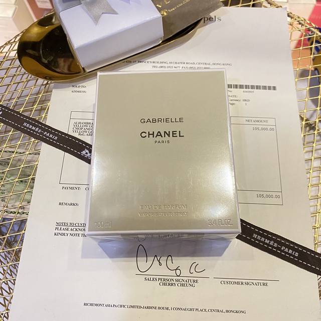 原单品质 Chanel香奈儿嘉伯丽尔香水100Ml 专柜品质小香嘉柏丽尔女士香水Gabrielle100Ml 香调：花香调为主，是由依兰依兰、茉莉花、橙花和晚香