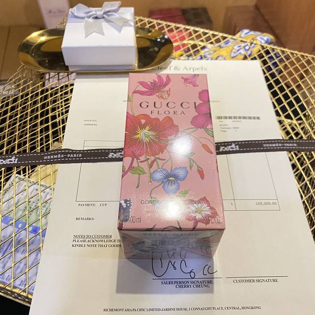 原单品质 专柜Gucci古驰限量花之舞绚丽限量版栀子花女士香水100Ml，香调：花果香美食调 前调：红浆果 中调：栀子花 后调：广藿香 红糖