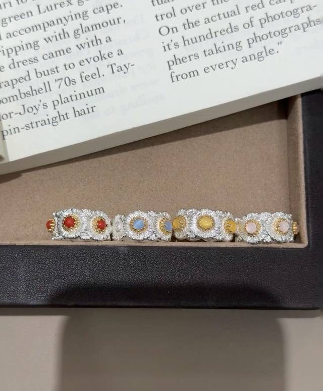 V金材质布契拉提雏菊银戒指