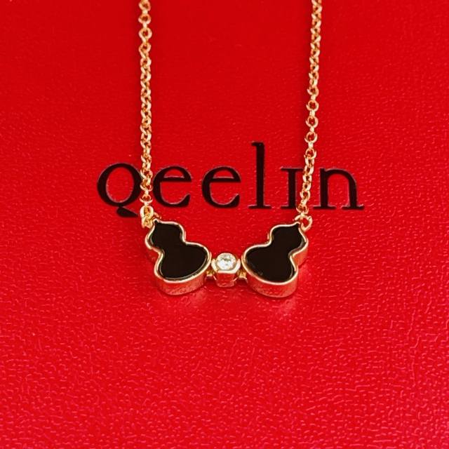 Qeelin 麒麟最新款黑色双葫芦玫瑰金色项链 一致Zp黄铜材质，非常的上镜设计很特别值得入手高级手工坊系列