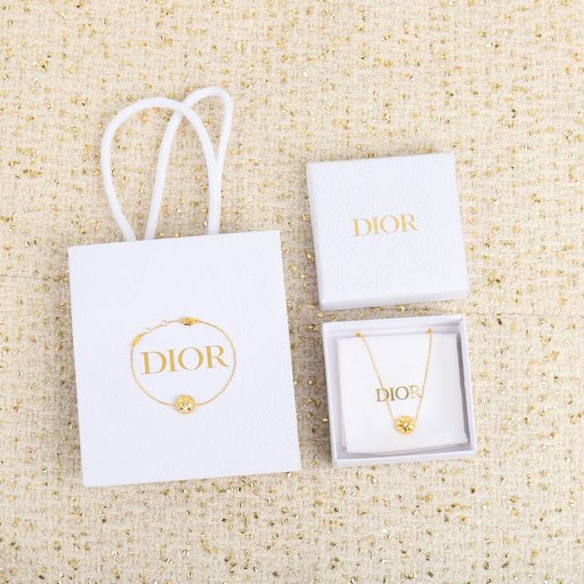 我们出品 迪奥罗盘项链 Zp20800+ 认准唯一一家真正购入珠宝类Zp开发的，可订做真金真钻版，只做对版真金货，价询客Fu Rose Des Vents 项链