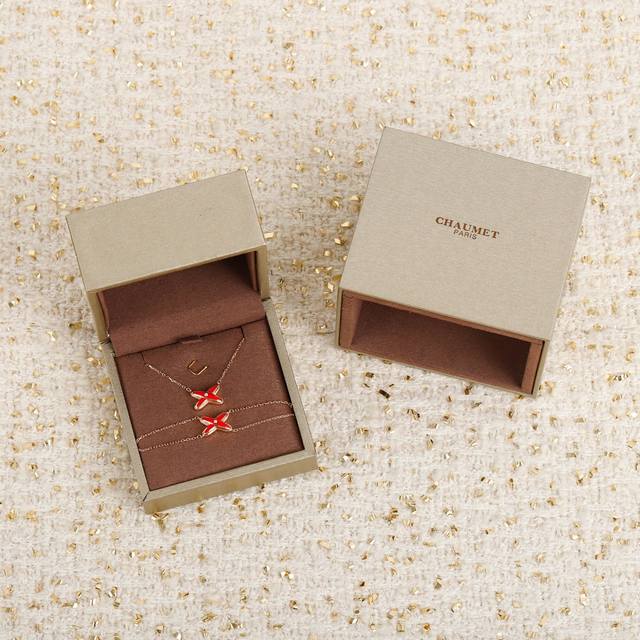 我们出品 尚美 Liens交叉项链Zp14040，认准唯一一家购入珠宝类Zp开发的，可以订制真金真钻，量大咨询客Fu 纯银精工版 现货！这款绝对的推荐，气质清新