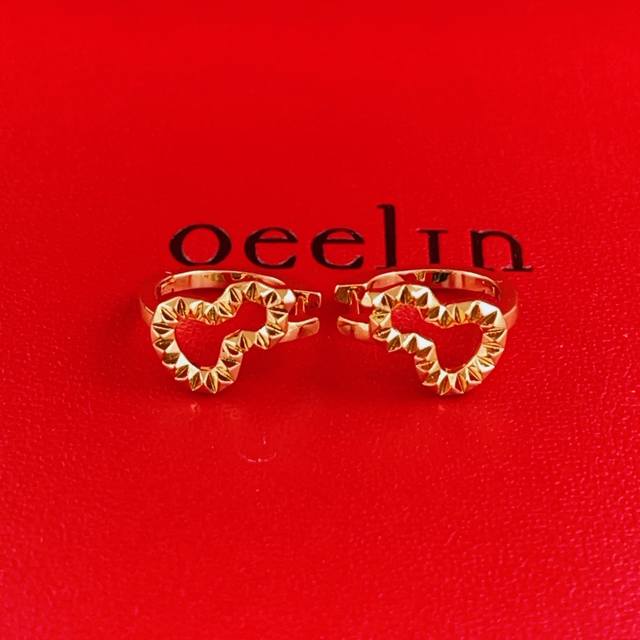 麒麟Qeelin 最新款玫瑰金光面葫芦耳钉 一致Zp黄铜材质，非常的上镜设计很特别值得入手高级手工坊系列