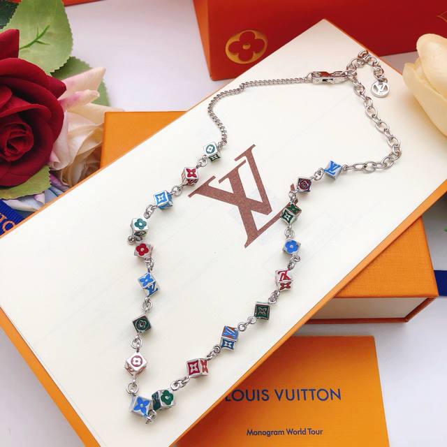 Lv*最新款方块方形滴油彩色项链 一致Zp黄铜材质