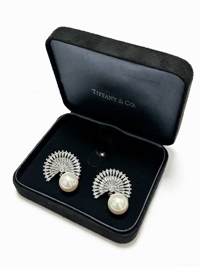 独家订制 Tiff 蒂芙尼耳环纪念款 花絮 马眼 耳钉采用高碳钻 顶级亚金材质镶嵌 铂金镶钻设计 绝对精工细造 优雅 大方耳环