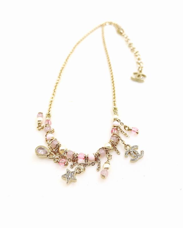 Ch*Nel 最新款浅金香槟水滴打结项链 一致Zp黄铜材质