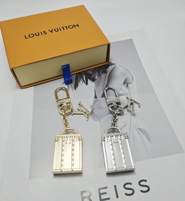 Lv 路易威登 箱包款式包挂件钥匙扣 驴家新款钥匙扣来袭 经典包包设计 很高级感