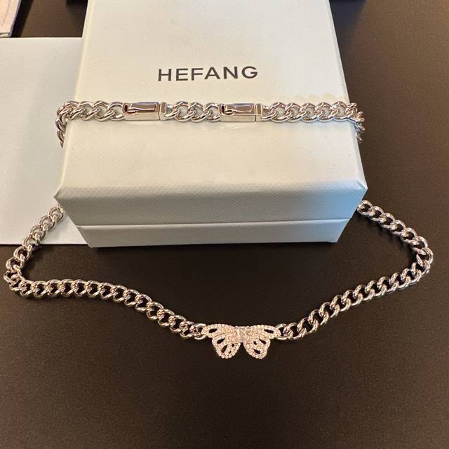 何方Hefang 珠宝枯叶蝶短项链陈都灵轻奢优雅灵动生日礼物女