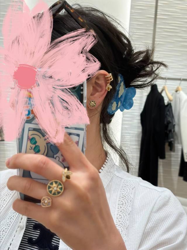 250779 我们出品 罗盘戒指，贵妇标配。可订做真金真钻版，只做对版真金货，价询客Fu Rose Des Vents戒指 贵妇标配，无比奢华珠宝款式。Zp为1