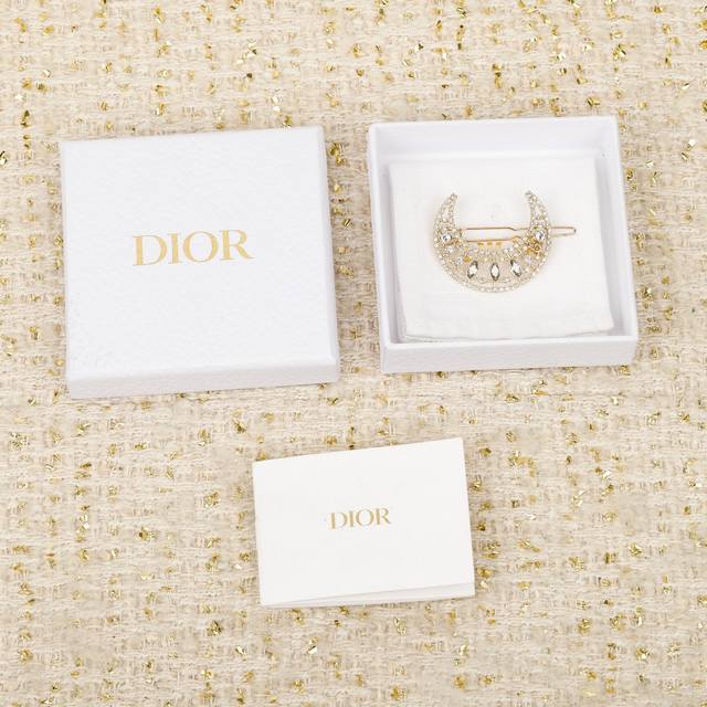 250722 我们出品 Zp7020！量大咨询客Fu Dor 月亮发夹 一定要买系列2630早春最新款绝美系列！全网首发现货第一眼看上去它是个爆款低调的浅金色月