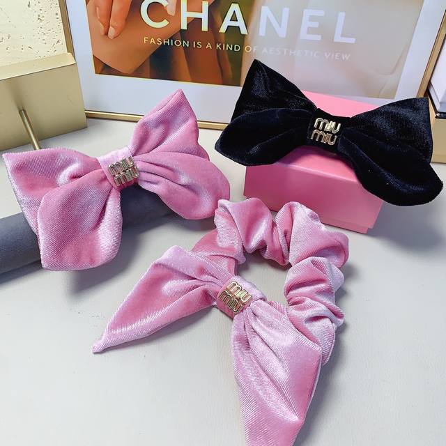 Miumiu缪缪 Miumiu发夹 丝绒蝴蝶结轻奢发夹弹簧夹 版型立体气质时尚百搭小仙女必入单品 闭眼入推荐款 单个