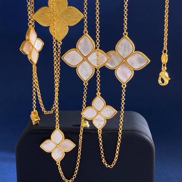 毛衣链 Roberto Coin珂瑛 绸缎金属拉丝背面四瓣花白母贝四叶花双面大小10花长款项链毛衣链 黄铜材料电镀18K金 金色 项链约长114.5Cm+4Cm