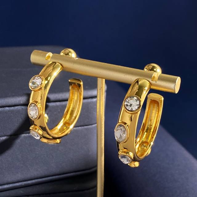 施华洛世奇欧美金属大圈镶嵌闪耀圆钻水滴钻椭圆钻C形圆形耳圈耳环 黄铜材料 重约18.7G 尺寸约3.5Cm*3.5Cm*0.7Cm