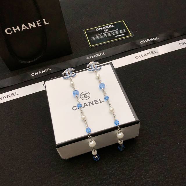 Chanel香奈儿 耳钉 小香珍珠耳环热销款 市面最高版本！专柜1:1款式开模 专柜原版、香奈儿耳钉女神必备 超级显脸瘦