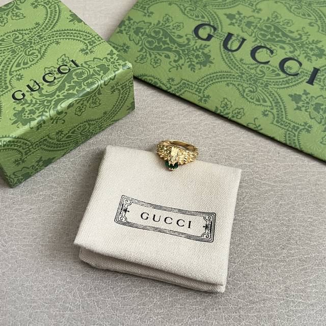 古驰 Gucci 专柜同步 狮子 戒指 高级定制 原版黄铜材质古铜 做工细节媲美原装 全部跟专柜一样 码数：678