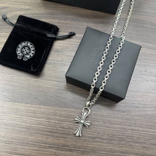 太帅爆了最新款克罗心 不爆不发 厂家直销 原版一比一复刻 克罗心项链