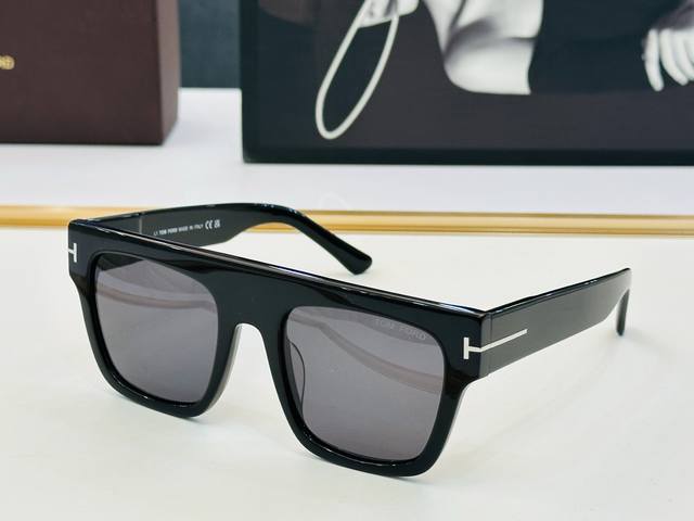 Tom For*汤姆家 Model: Ft0947 Size：52口22-145 时尚框 板材太阳镜 C时尚经典款 DDD