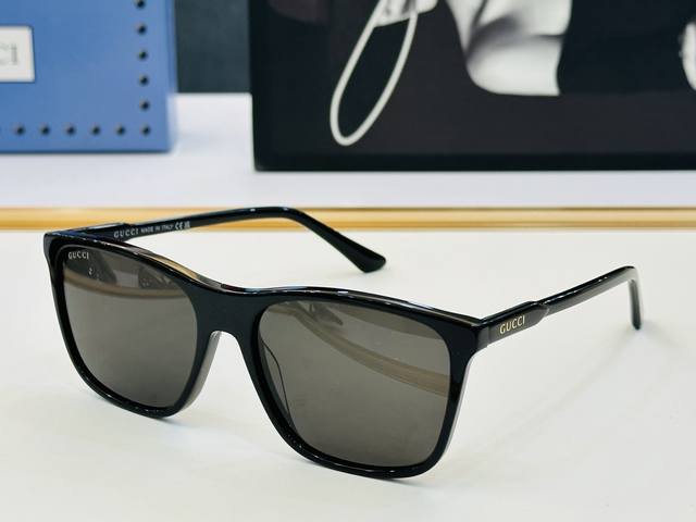 Gucc* 古家Gg1819S Size：57口17-145 原版墨镜搭配镜框时尚靓丽 L个性十足 DDD