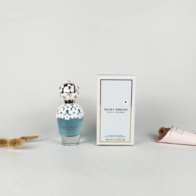 原单品质 DDD 实拍 DDD Marc Jacobs马克莫杰蓝色梦境雏菊女士持久淡香水花香调 Ml DDD 前调 黑莓果、葡萄柚、水梨 DDD 中调 茉莉花、