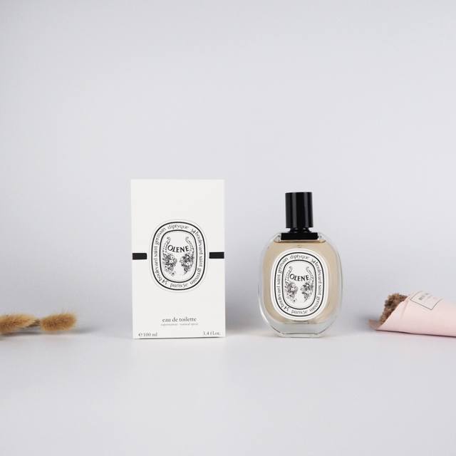 原单品质 DDD 实拍 DDD Diptyque 蒂普提克白标Olene清晨百合 Ml DDD 标签:白色花绿叶花香黄色花动物 DDD 香调;花香调 DDD 前