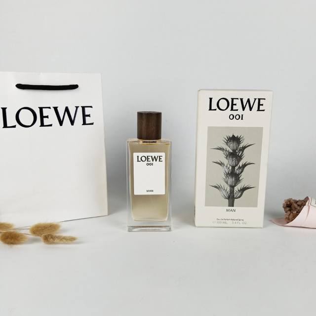 原单品质 DDD 实拍 DDD 罗意威 事后清晨男士 Ml DDD 前调：香柠檬,橘子,小豆蔻 DDD 中调：柏树,檀香木,香根草,雪松,黄葵,胡萝卜籽 DDD