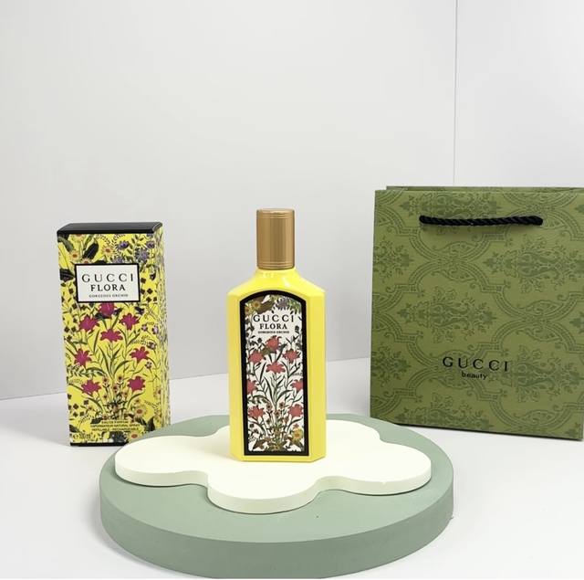 原单品质 DDD 新香速递古驰绮梦香草兰 DDD 毫升 DDD 绮梦香草兰香型女士香水 DDD 穿梭于夏日绮丽花园、空气中弥漫着香草的气息阳光穿透树顶倾洒下来，